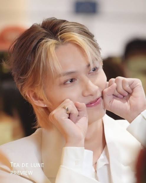 Behind-the-scenes cut of Wen Junhui