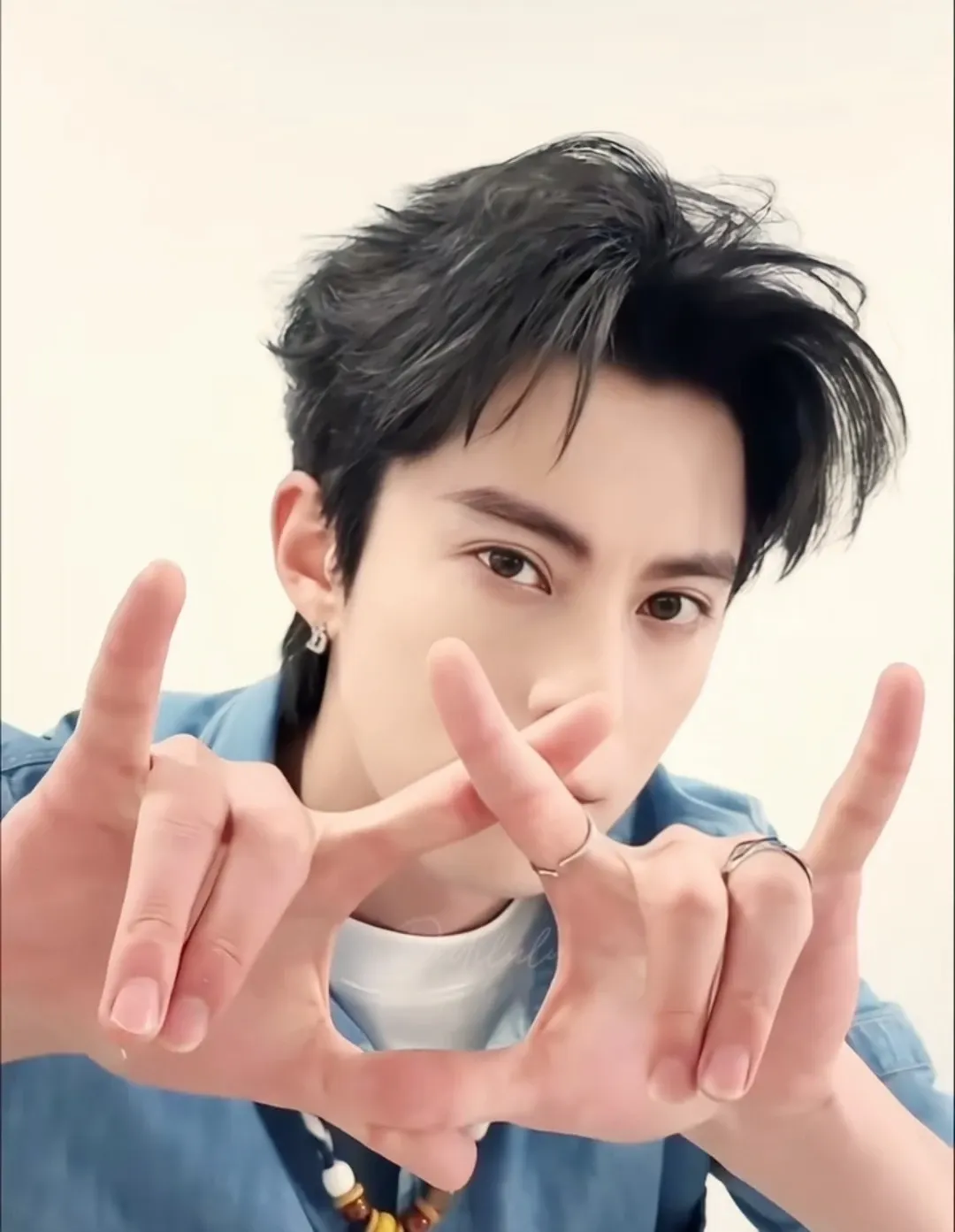 Behind-the-scenes cut of Dylan Wang