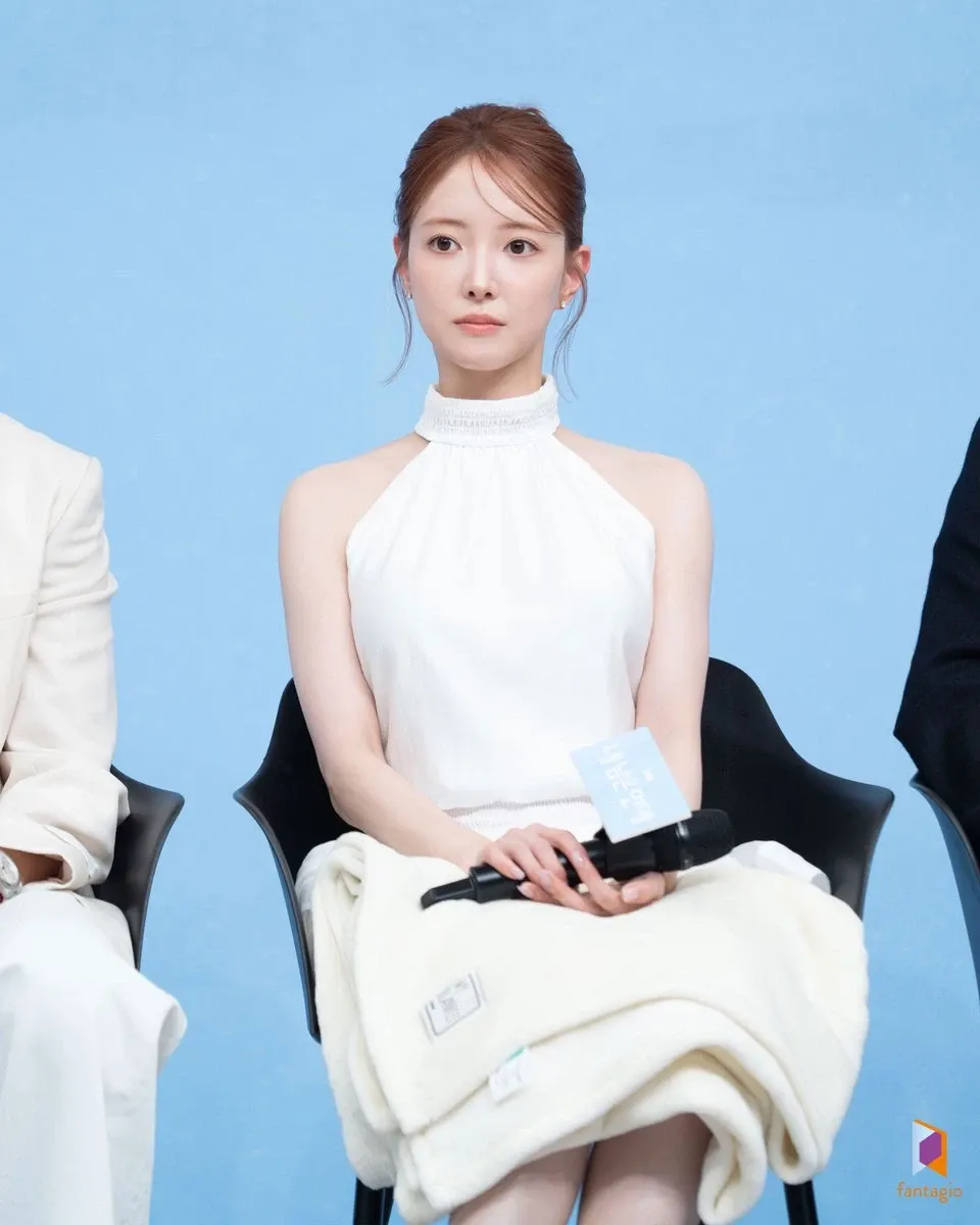 Latest photo of Lee Seyoung
