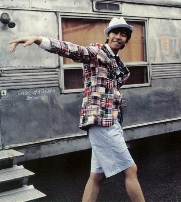 Cuplikan di balik layar dari Lee Seunggi