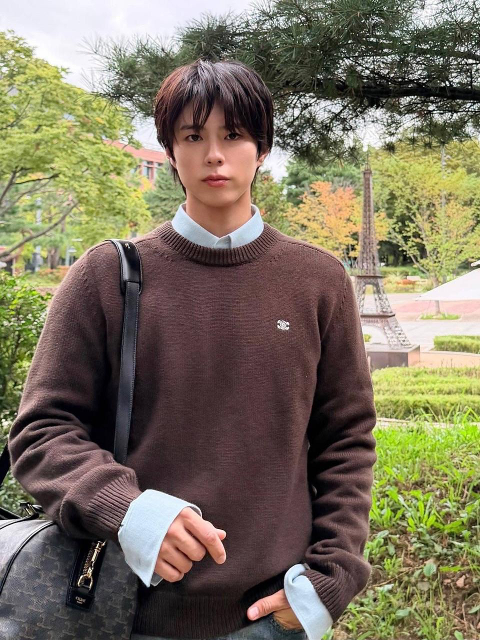 Recent activity shot of Park Bogum