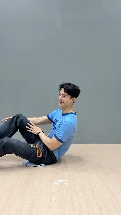 Special wallpaper made by Song Kang's fans