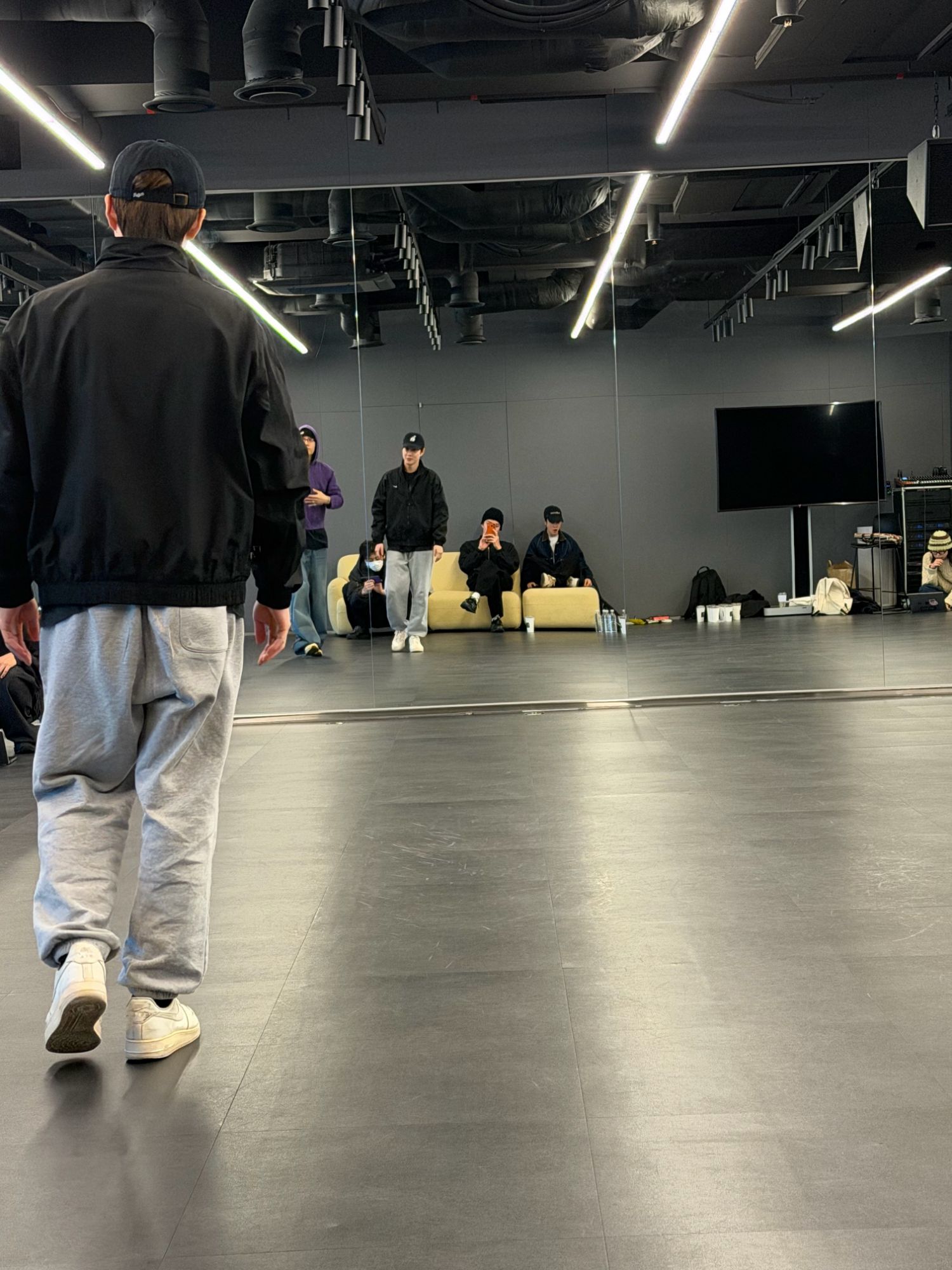 Cuplikan di balik layar dari Doh Kyungsoo (D.O.)