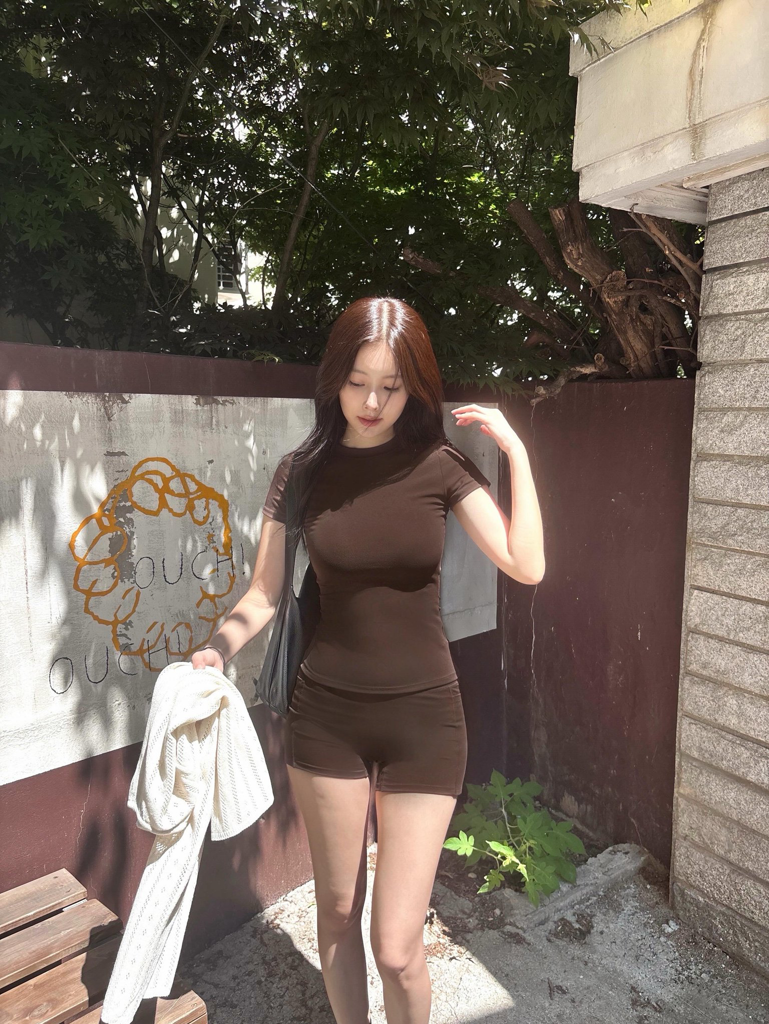 Behind-the-scenes cut of Kang Hyewon
