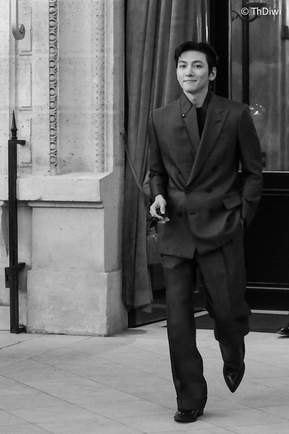 A moment captured by a fan of Ji Changwook