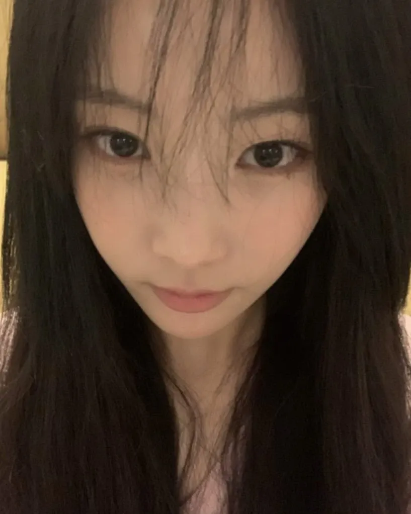 Latest photo of Yeonwoo