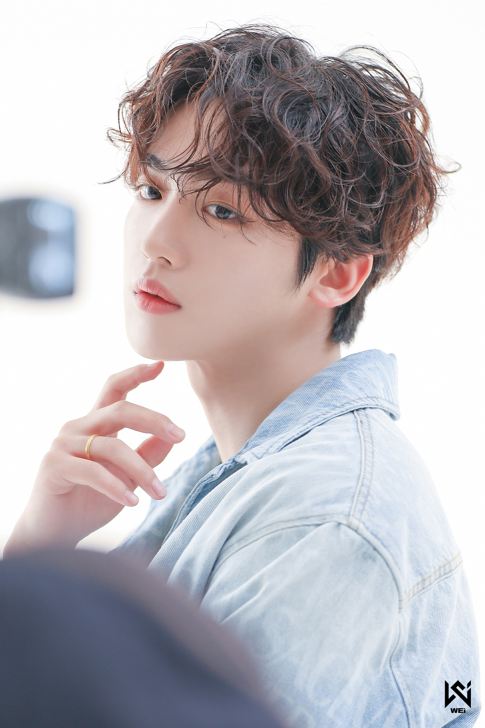 Behind-the-scenes cut of Kim Yohan