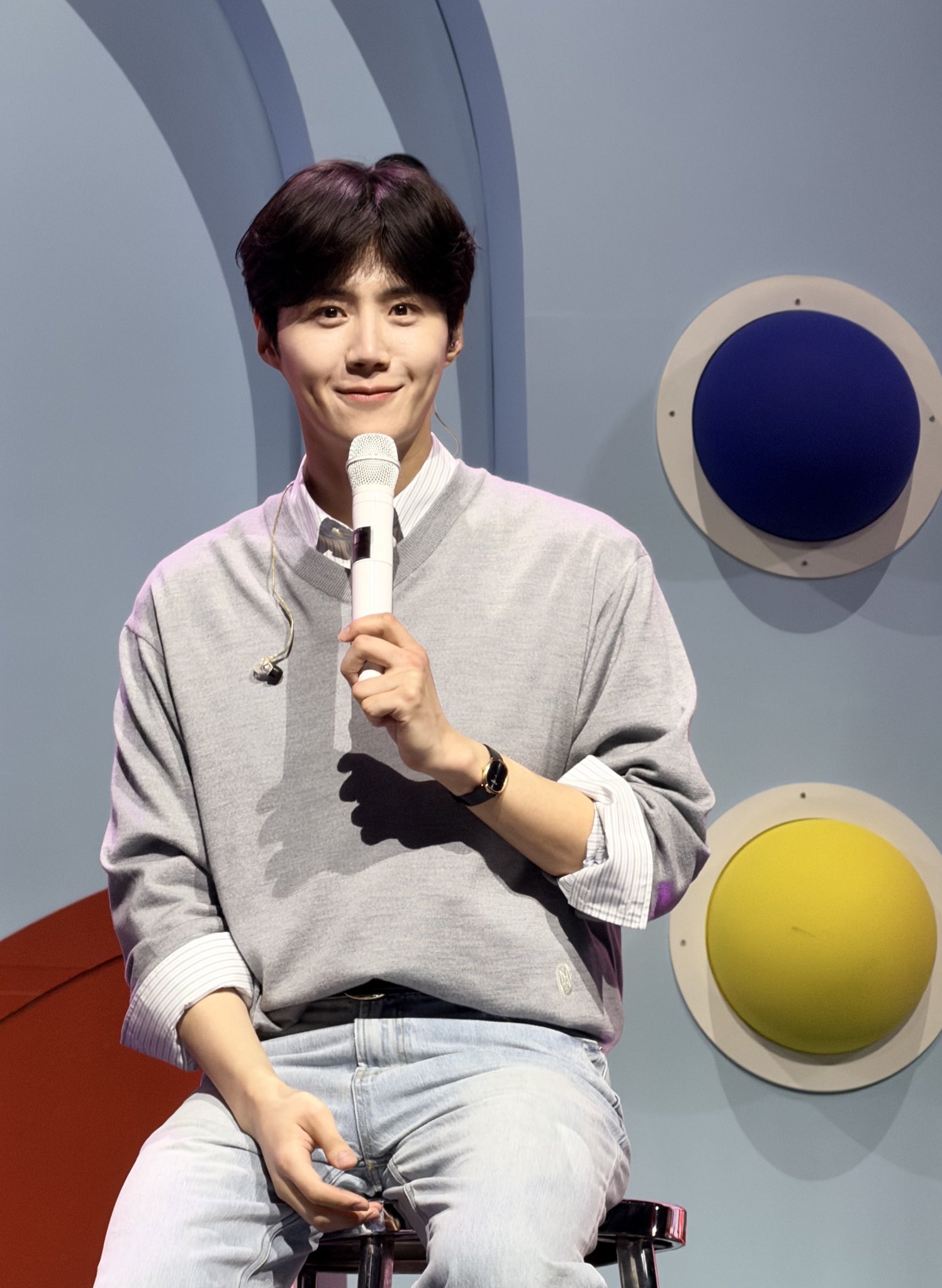 Behind-the-scenes cut of Kim Seonho