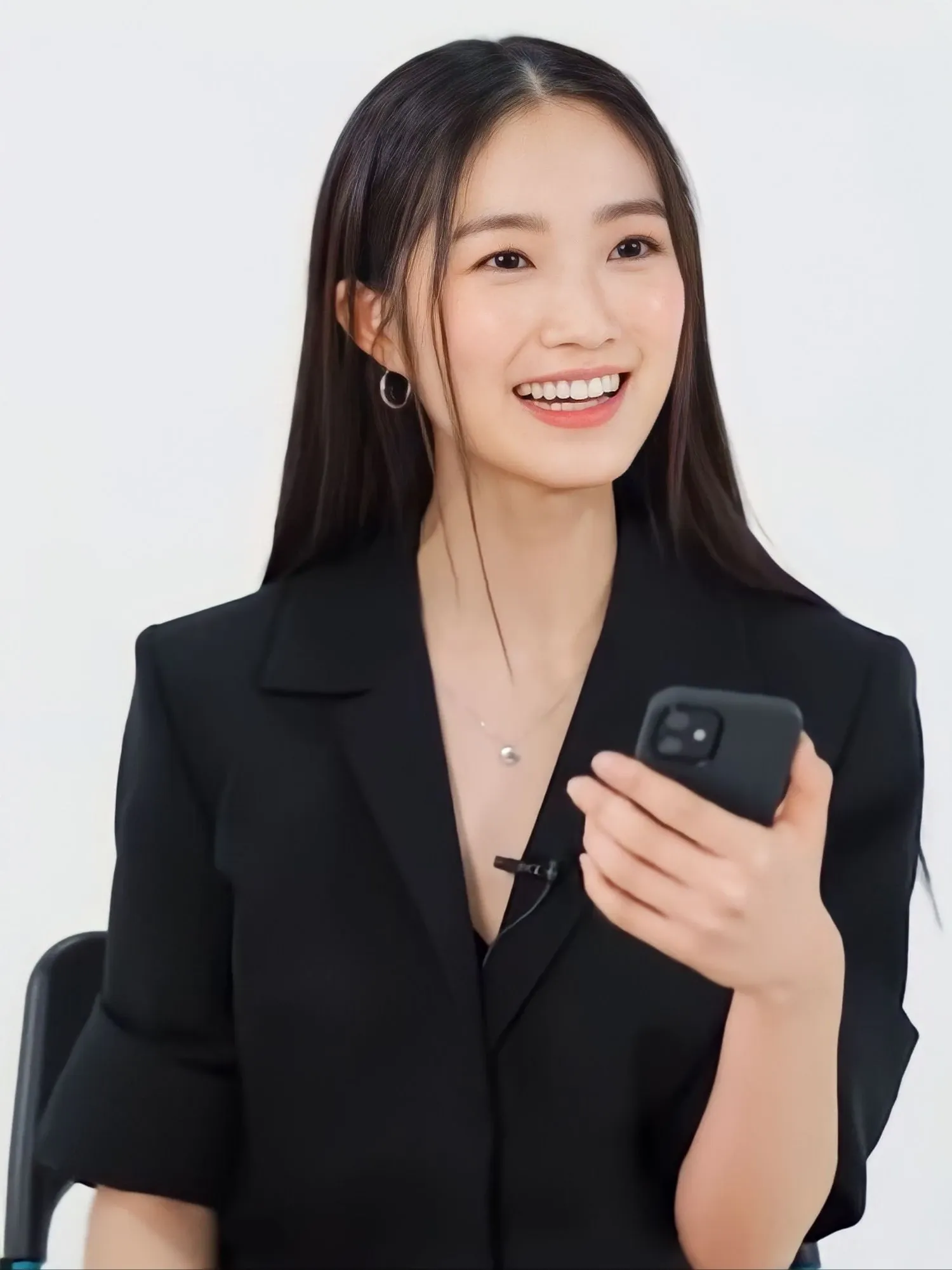 Recent activity shot of Kim Hyeyoon
