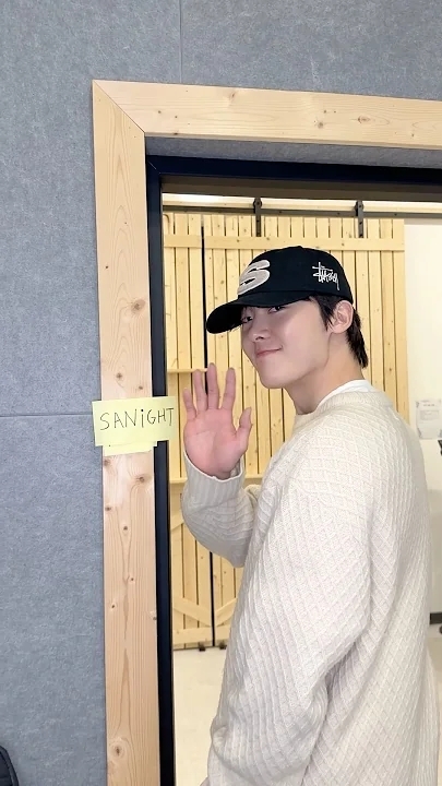 Latest photo of Cha Eunwoo