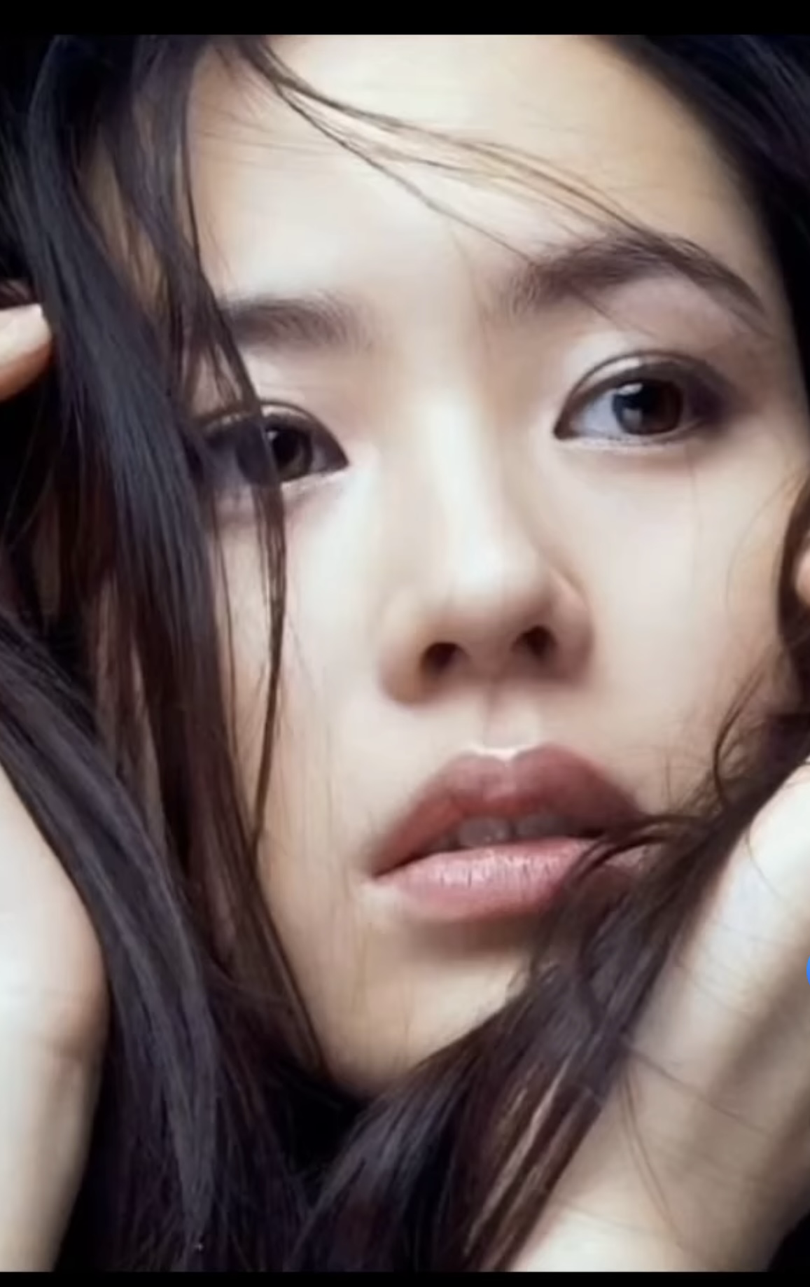 Hottest celeb community feed today