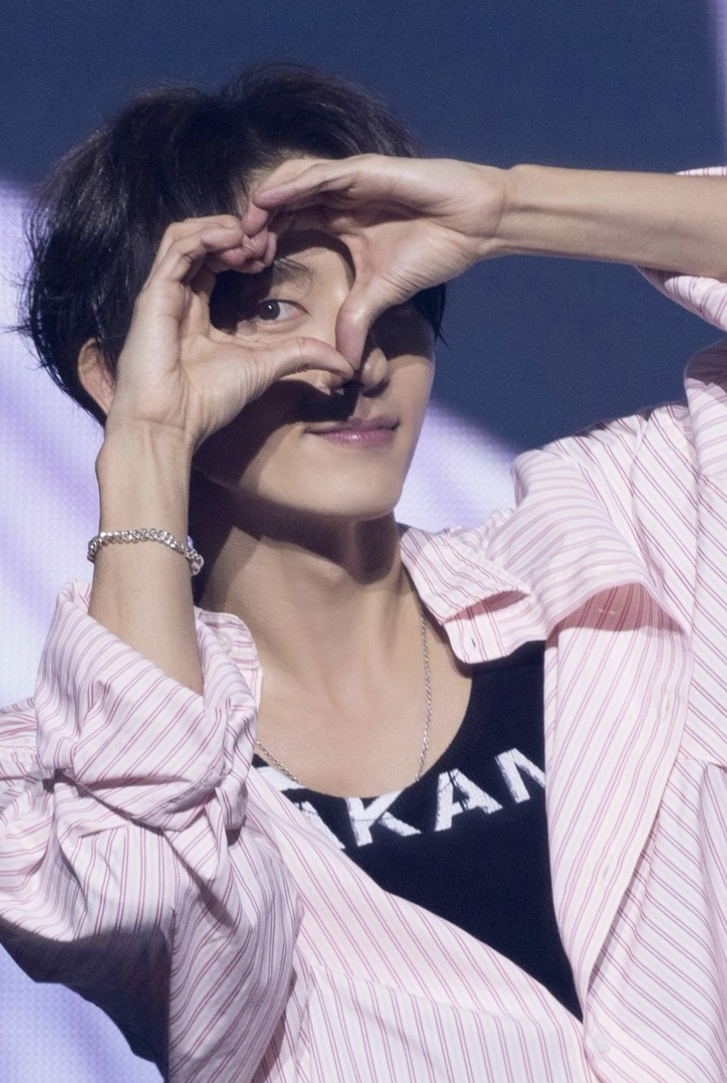 A moment captured by a fan of Lee Joongi