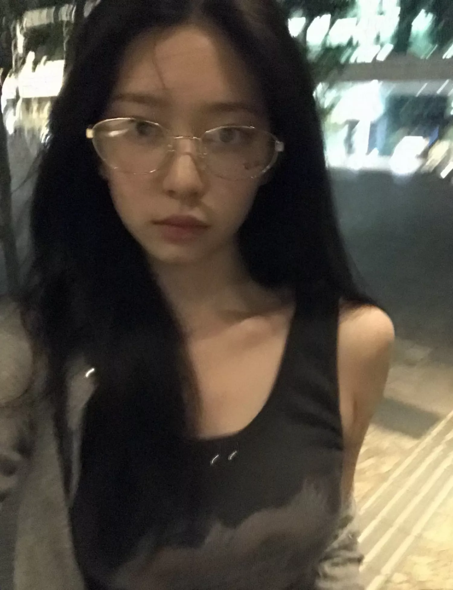 Behind-the-scenes cut of Kim Minju