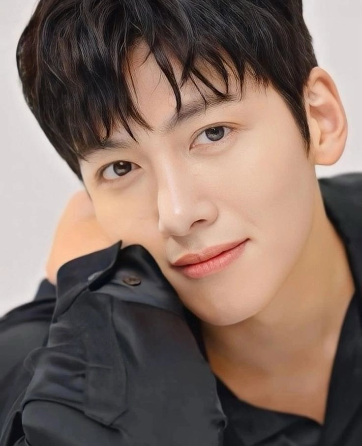 Behind-the-scenes cut of Ji Changwook