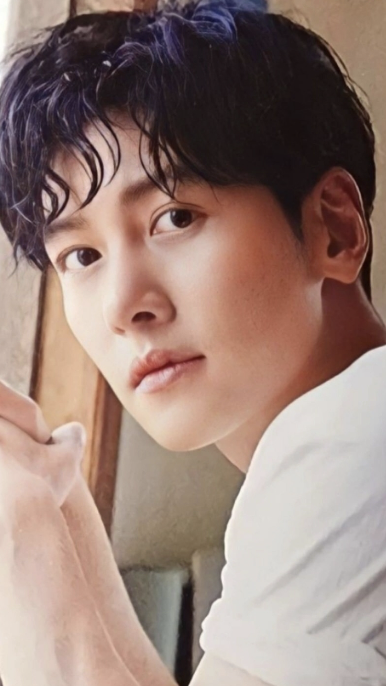 チ・チャンウクのビハインドカット