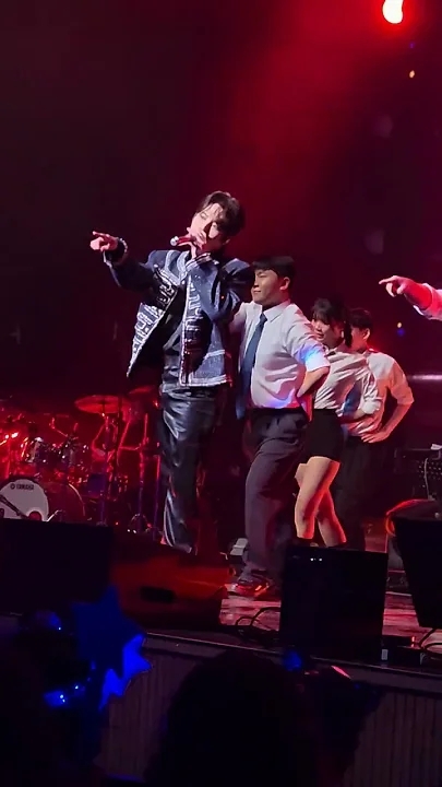 Special wallpaper made by Kim Jungyeon's fans