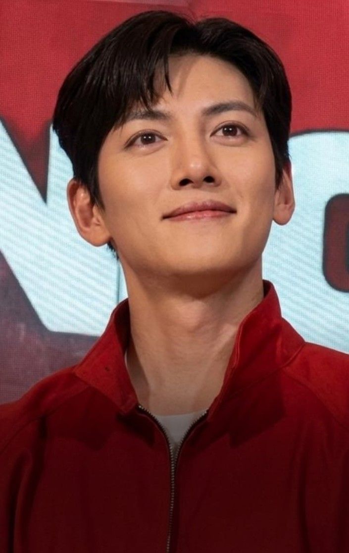 지창욱의 최신 사진