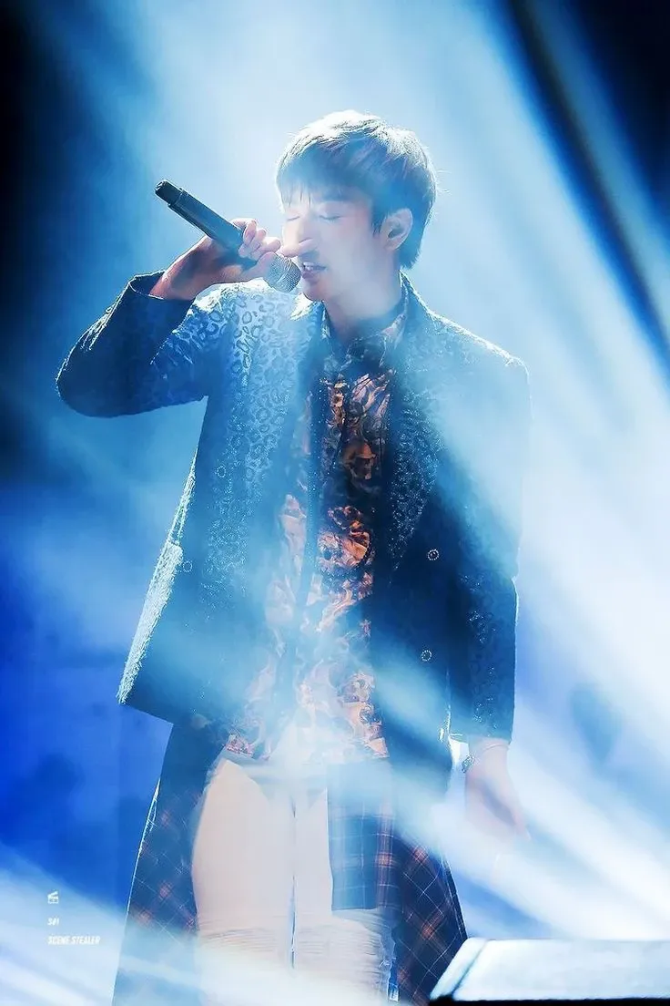 Behind-the-scenes cut of Shin Wonho