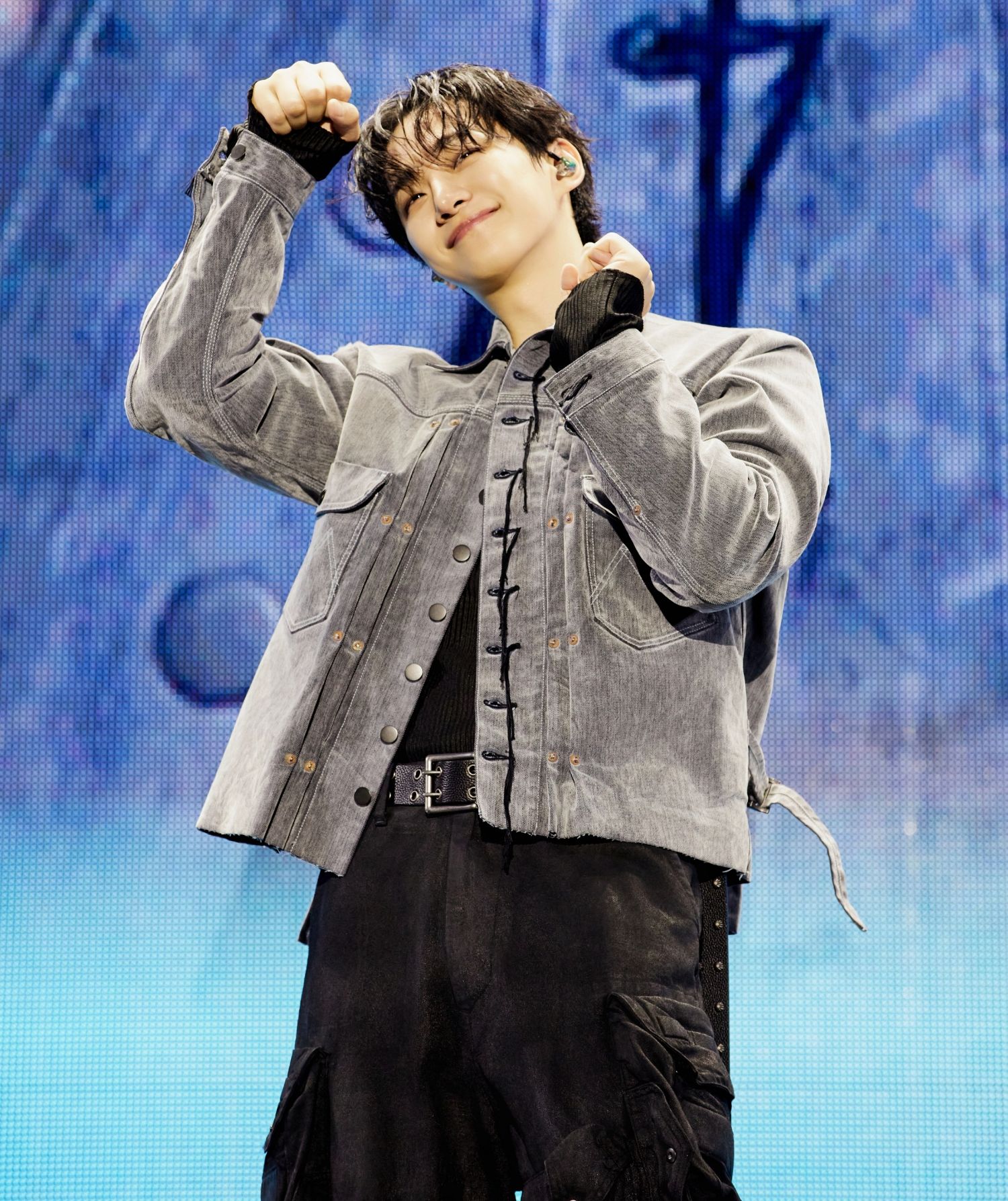 イ・ジュノのビハインドカット