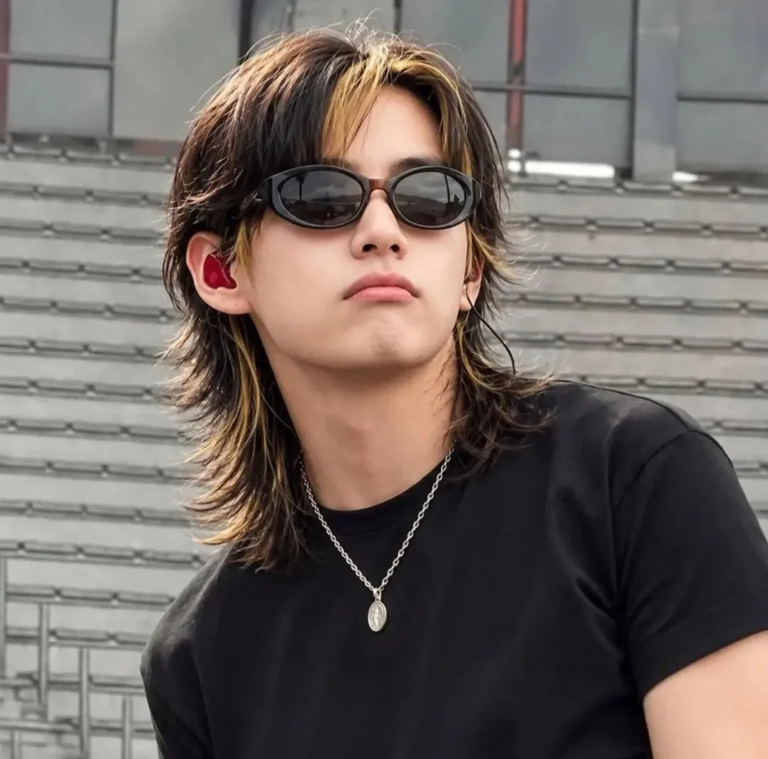 Behind-the-scenes cut of Kim Taehyung (V)