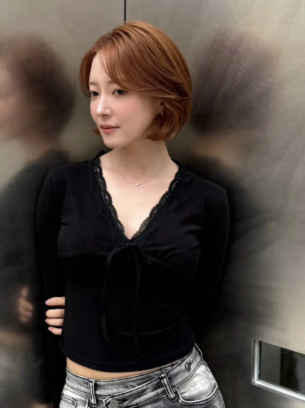 Behind-the-scenes cut of Lee Seyoung