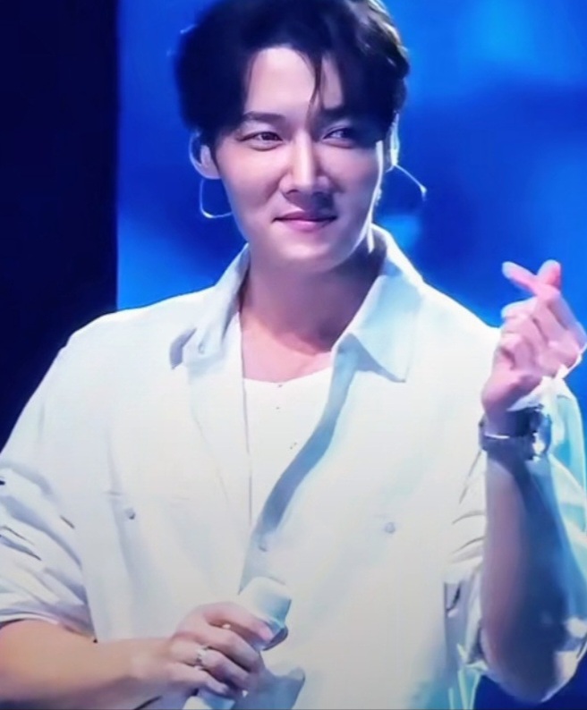 粉絲拍下的崔振赫瞬間