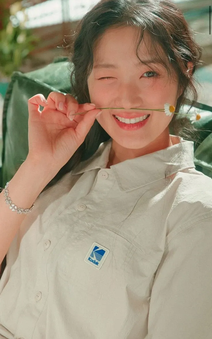A moment captured by a fan of Kim Hyeyoon