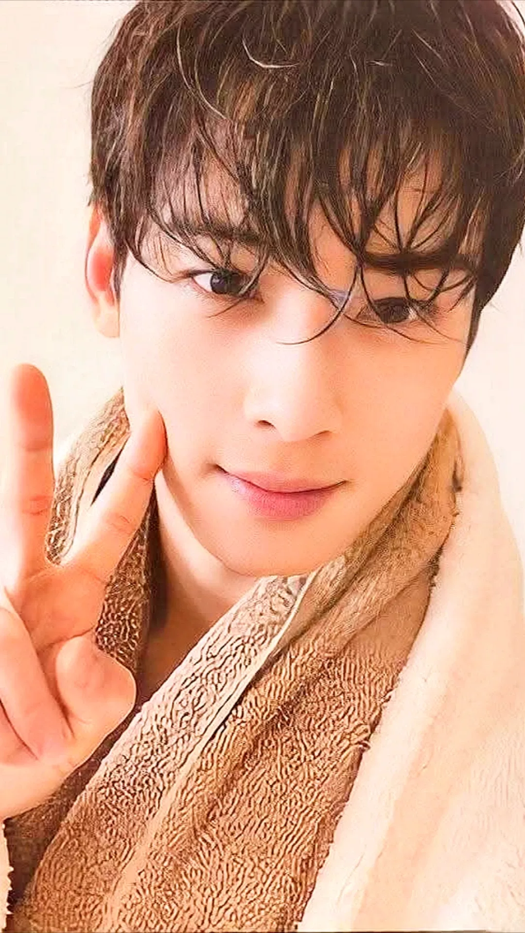 Latest photo of Cha Eunwoo