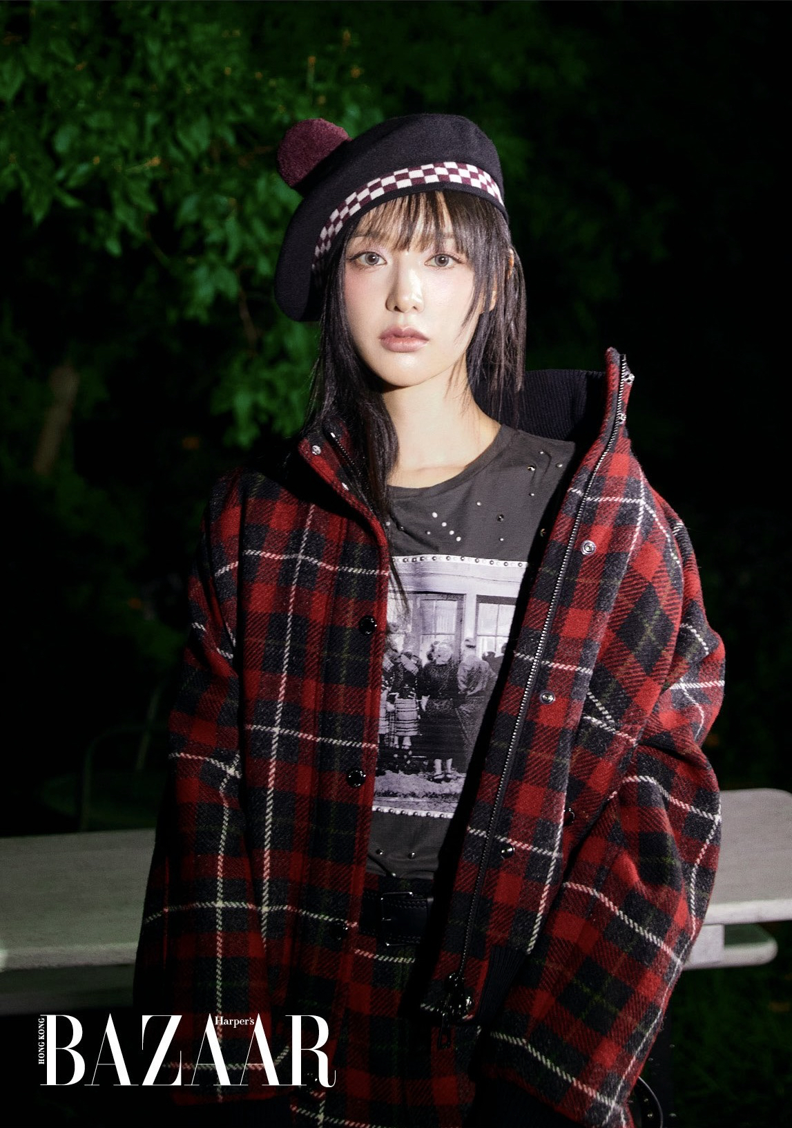 Behind-the-scenes cut of Kim Jiwon