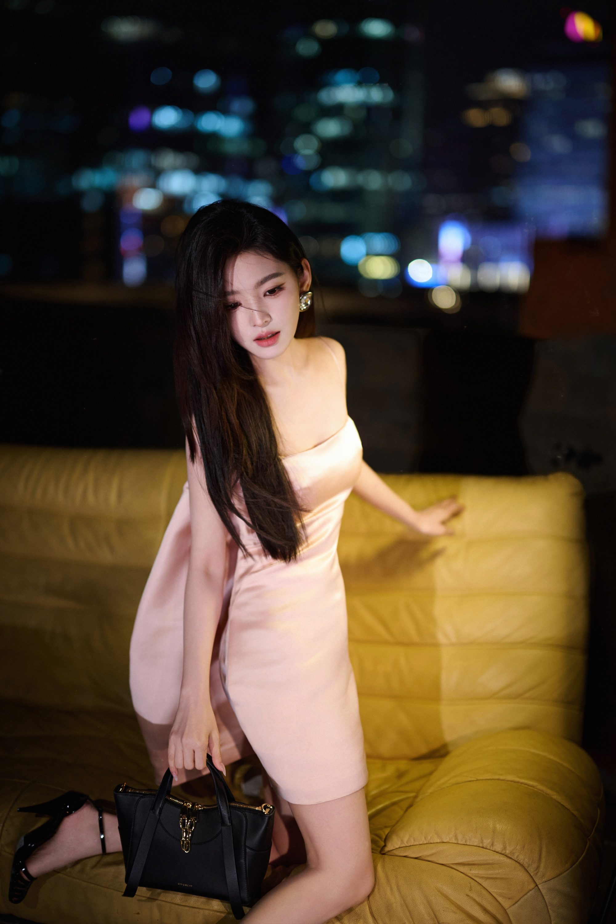 Recent activity shot of Zhang Ruonan