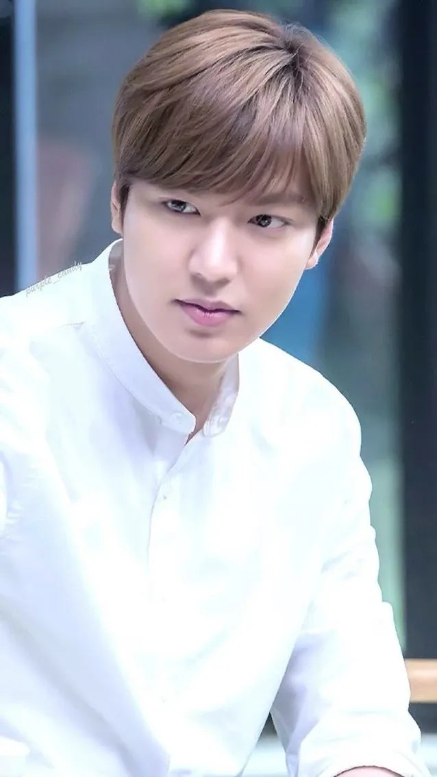 Behind-the-scenes cut of Lee Minho
