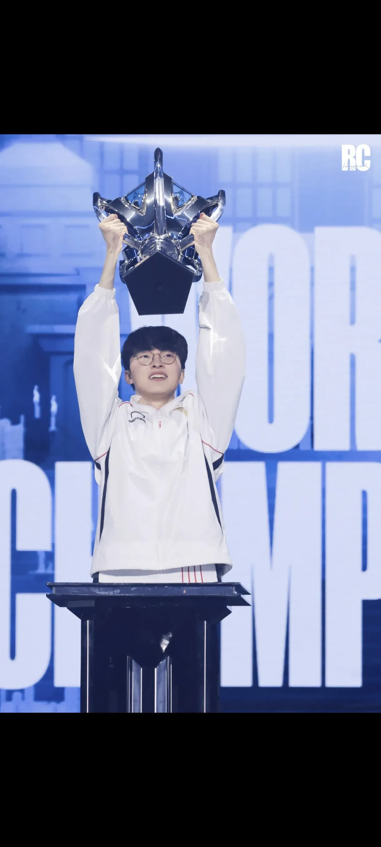 Representative background image loved by Faker fandom