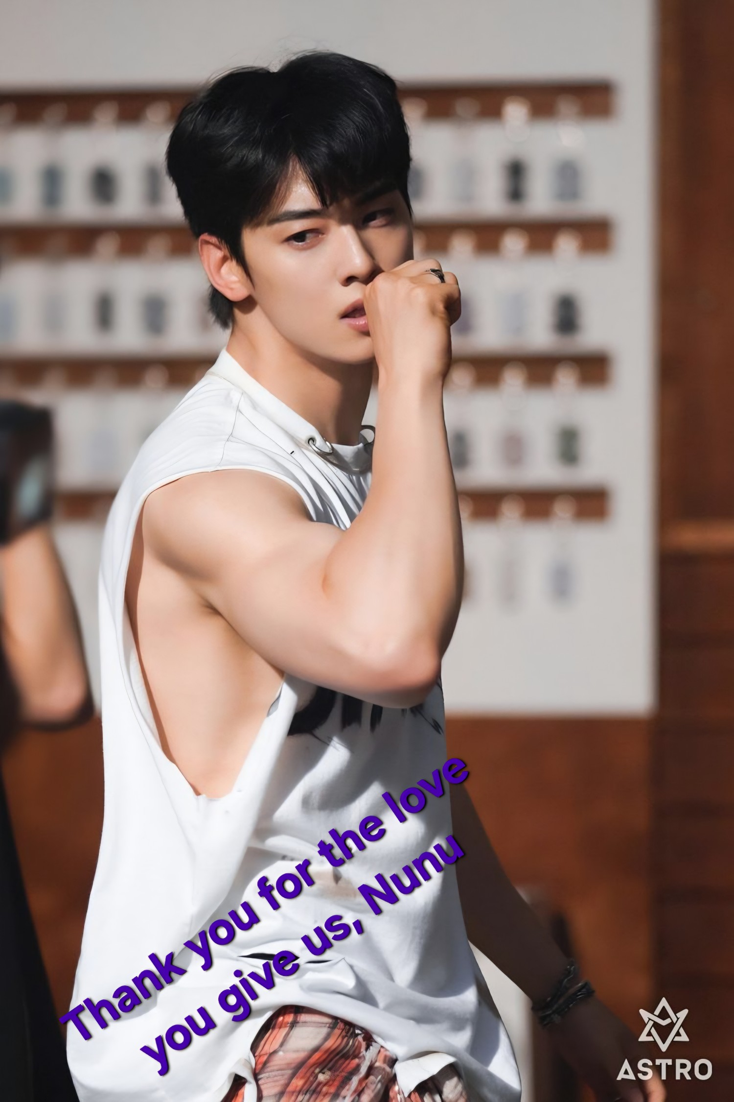 Behind-the-scenes cut of Cha Eunwoo