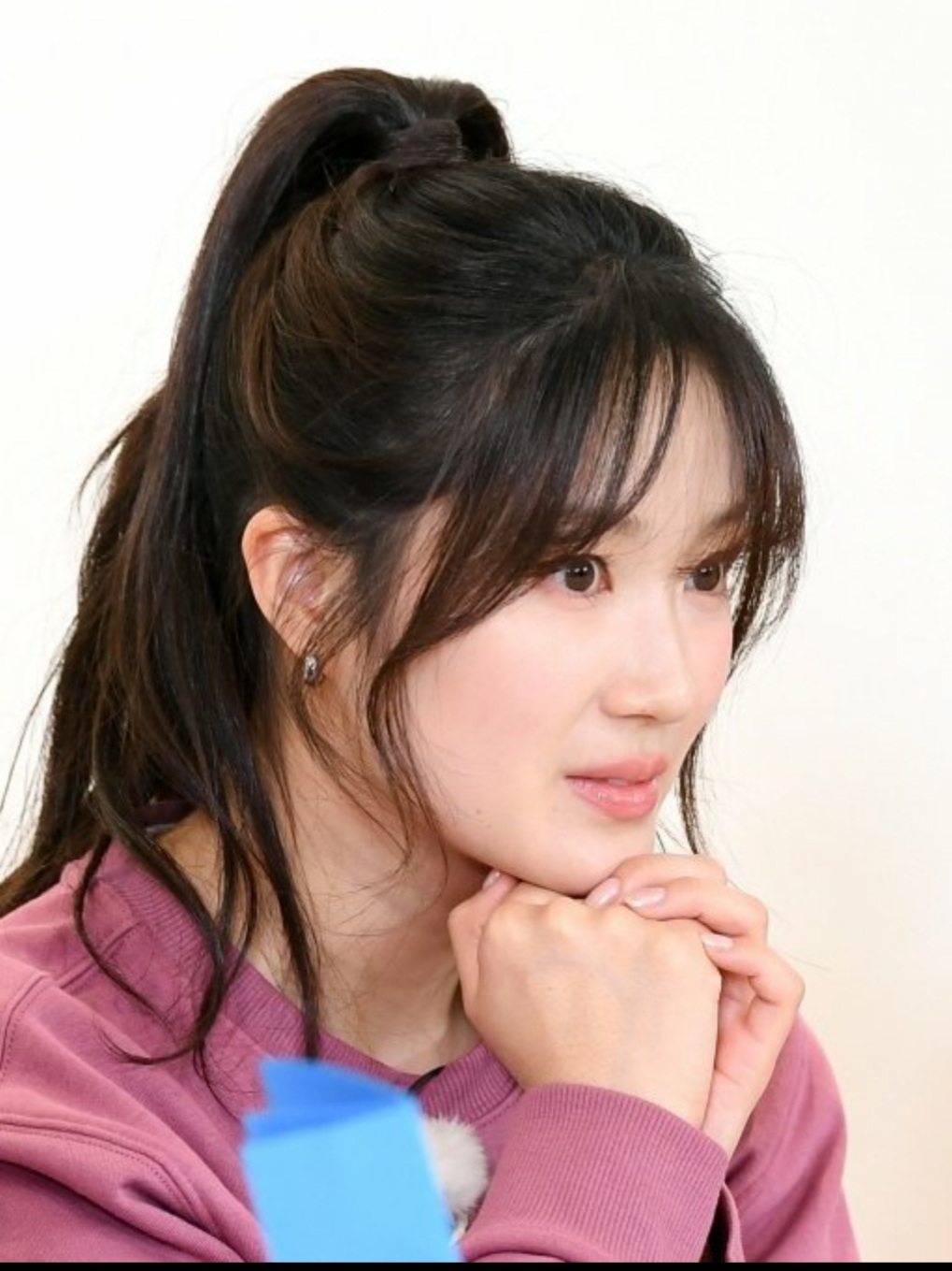 A moment captured by a fan of Kim Hyeyoon