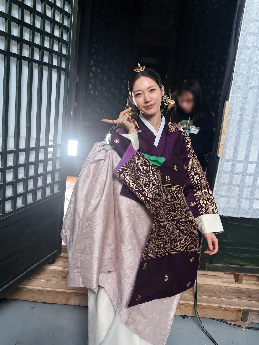 Behind-the-scenes cut of Gong Seungyeon