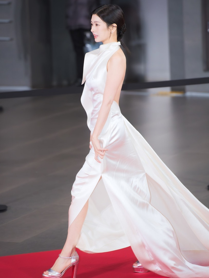 Behind-the-scenes cut of Jung Somin