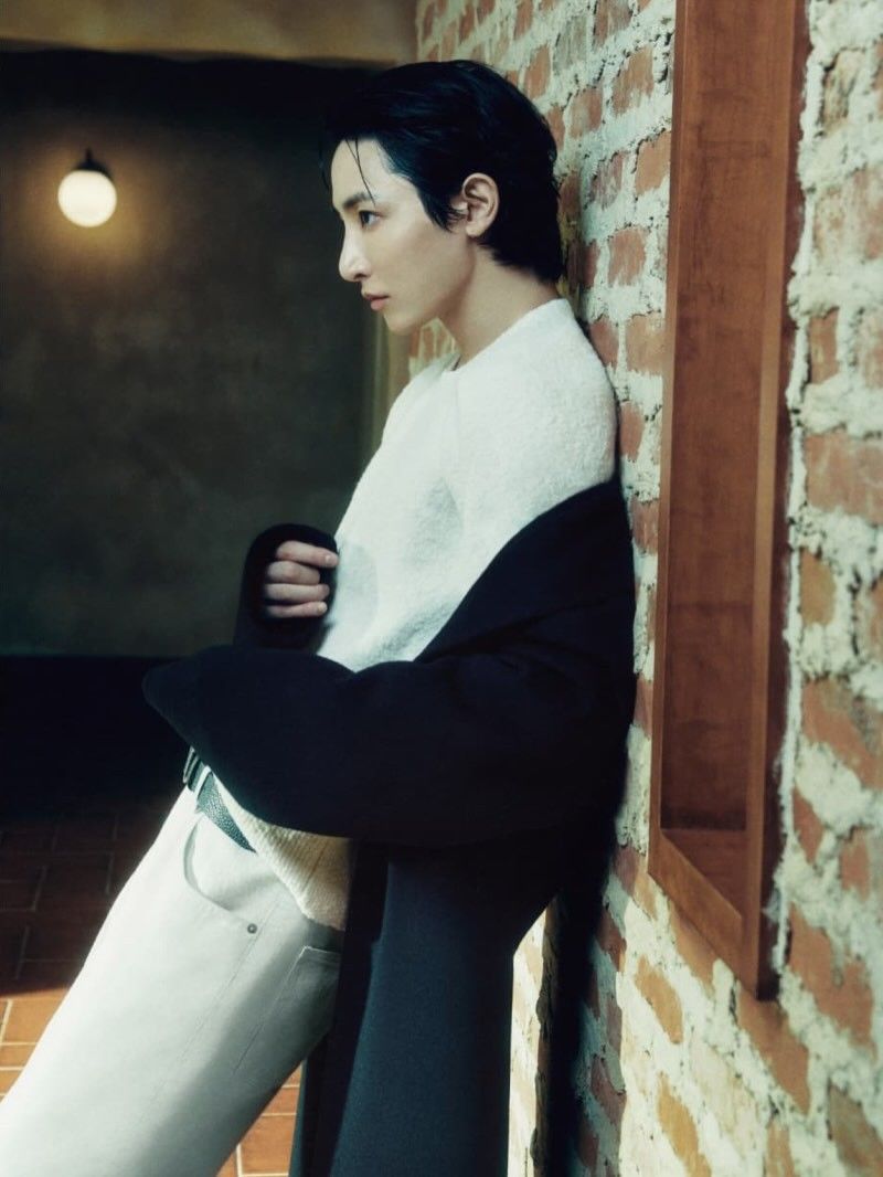 Behind-the-scenes cut of Lee Soohyuk