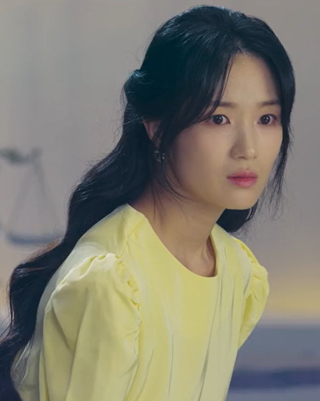 Behind-the-scenes cut of Kim Hyeyoon