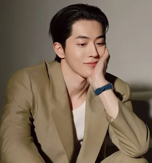 Behind-the-scenes cut of Nam Joohyuk