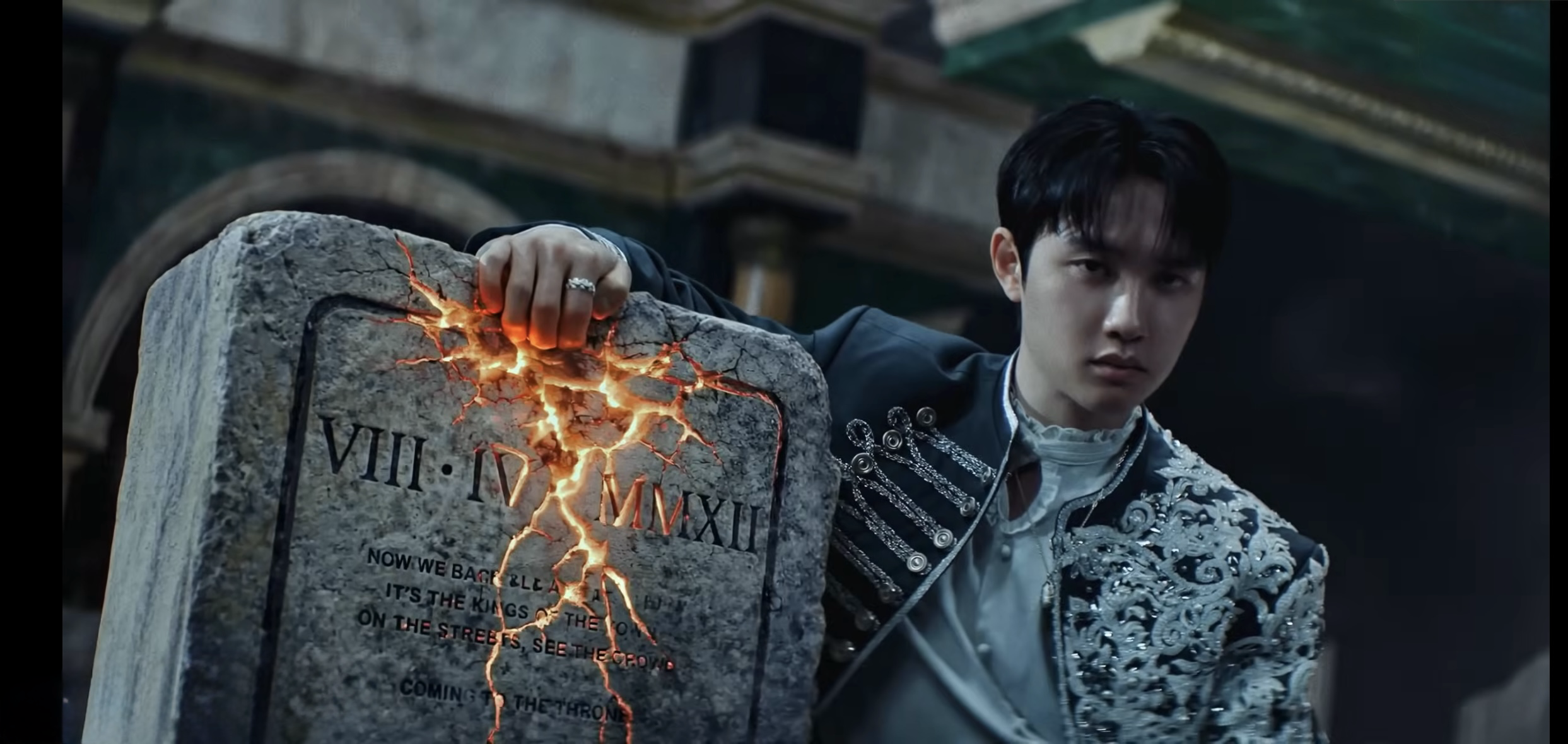 Hottest celeb community feed today