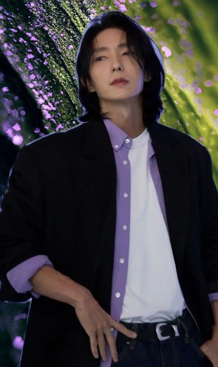 Behind-the-scenes cut of Lee Joongi