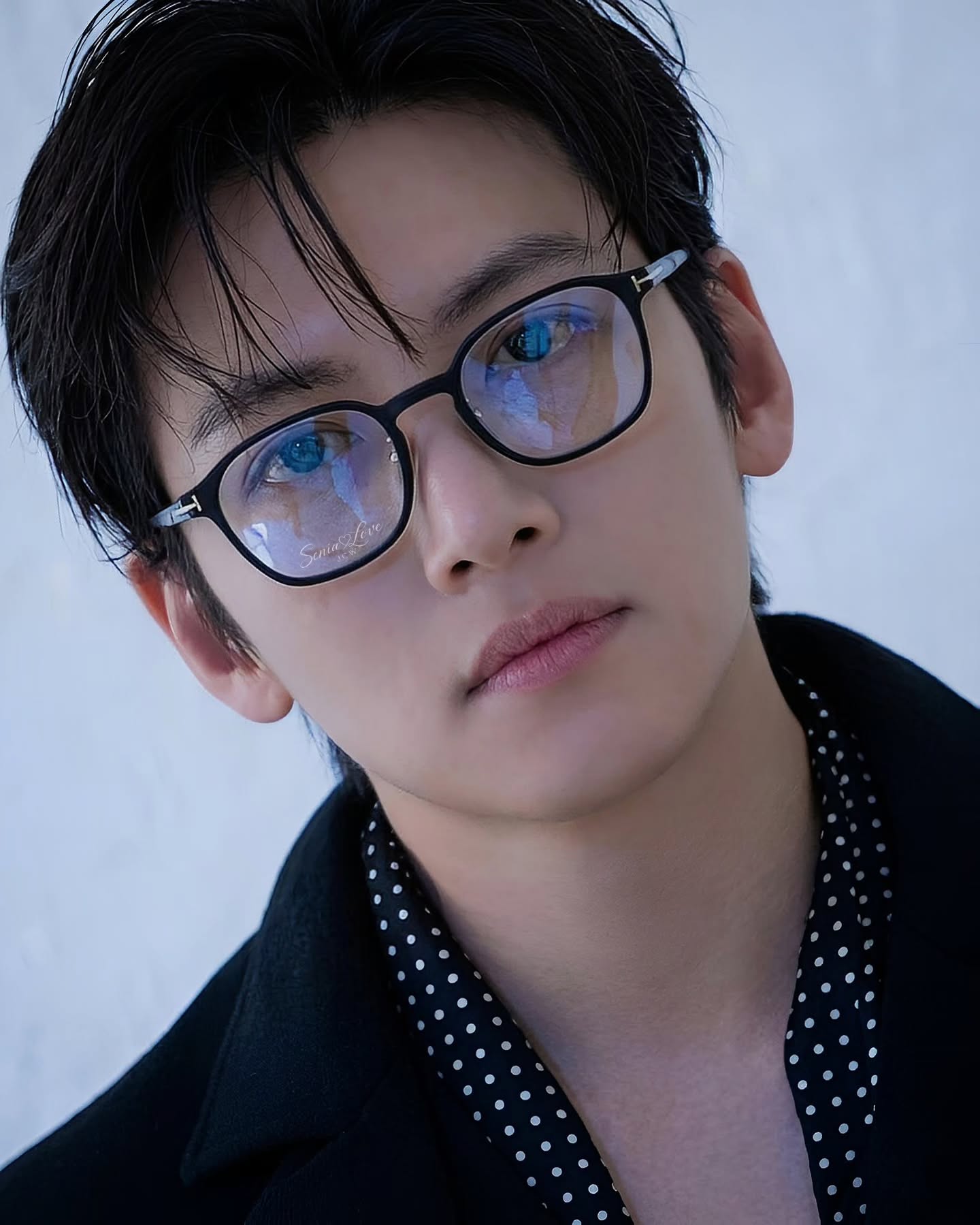 Behind-the-scenes cut of Ji Changwook