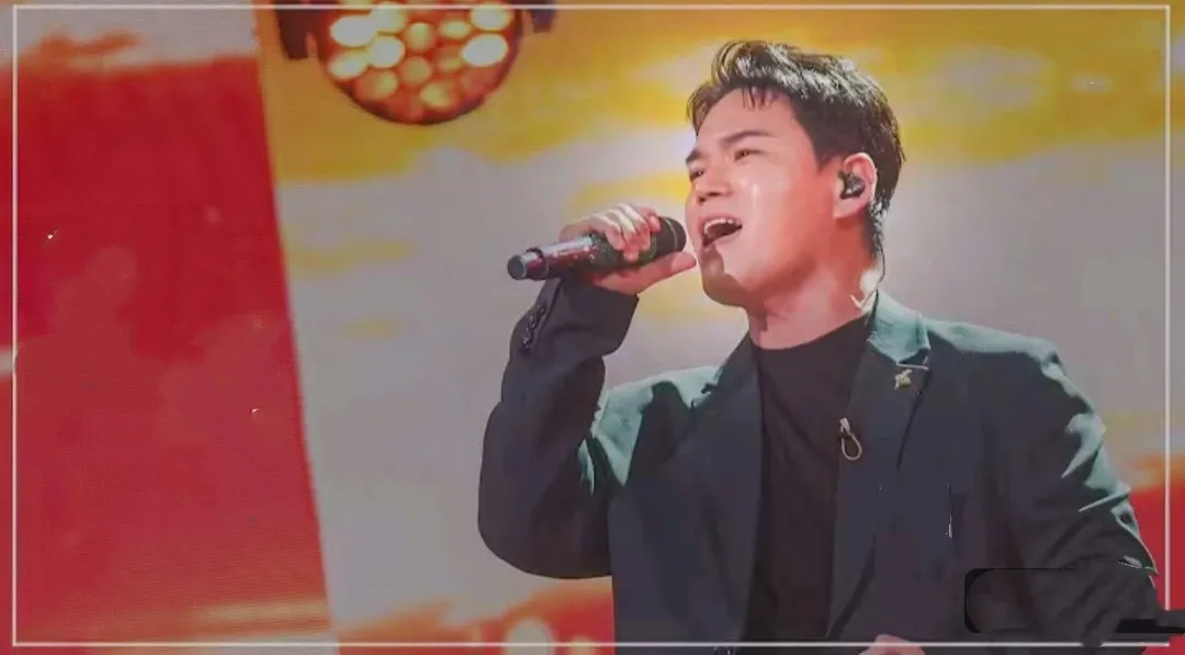A moment captured by a fan of Cheonrokdam