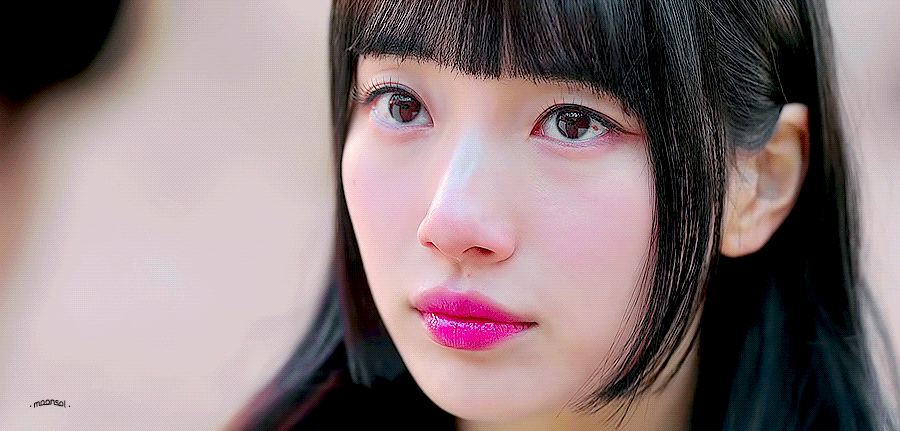 Behind-the-scenes cut of Bae Suzy