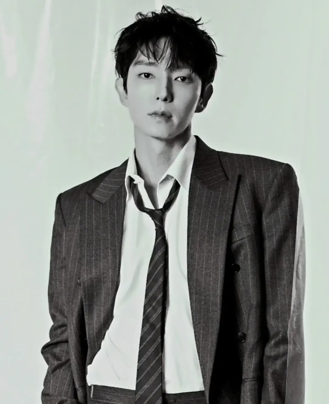 Behind-the-scenes cut of Lee Joongi