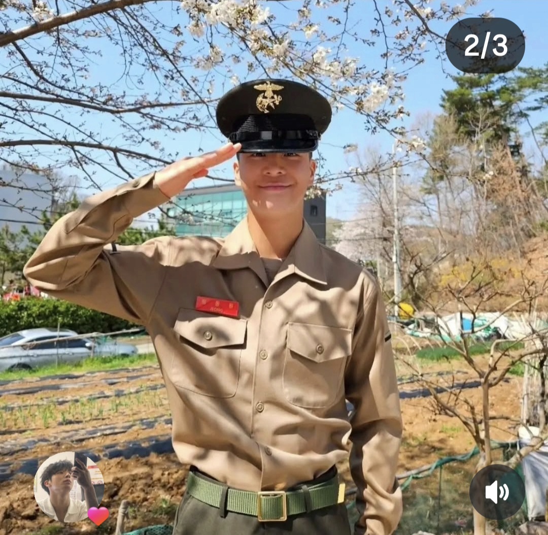 粉丝拍下的郑东元瞬间