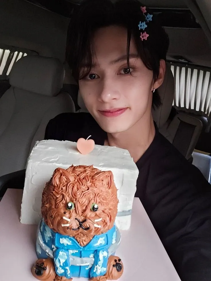 Behind-the-scenes cut of Wen Junhui