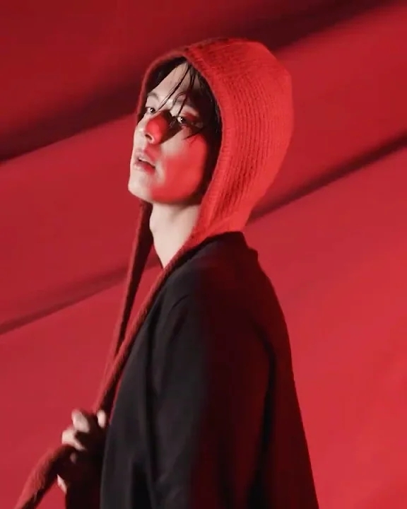 Behind-the-scenes cut of Park Bogum