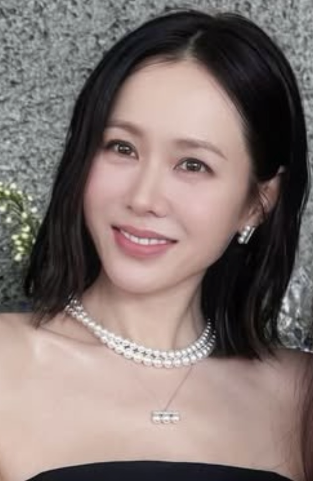 Foto terbaru dari Son Yejin