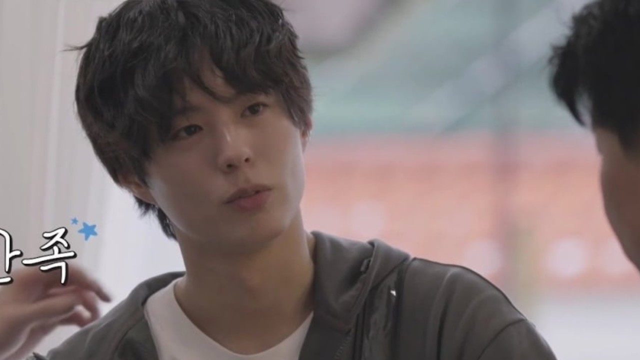 A moment captured by a fan of Park Bogum